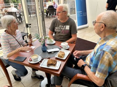 Krankenbesuch bei Gisela Holl Krankenbesuch bei Gisela Holl